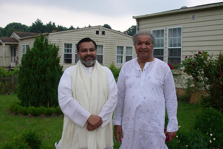 Brahmachari Girish Ji with world famous Flute Player Pundit Hari Prasad Chaurasia Ji at MERU, Holland. May 2005